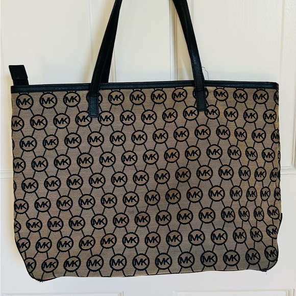 Michael Kors MK Signature Jet Set Tote Bag Large Purse Black / Brown - Picture 9 of 9